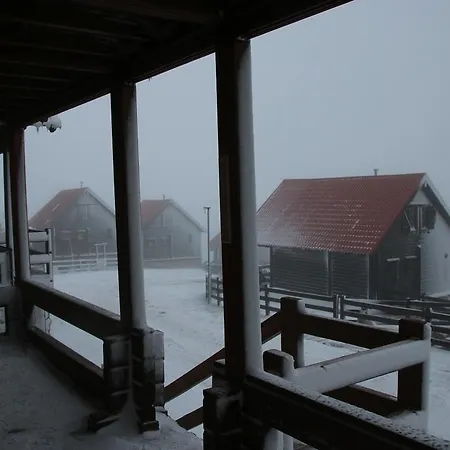 Cota 1500 - Chale 32 - シャレー Penhas da Saúde